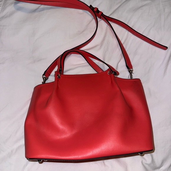 Guess Purse - Picture 3 of 6